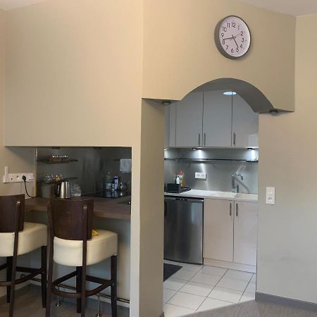 Luxurious Flat In Bondy, Apartment Bagian luar foto