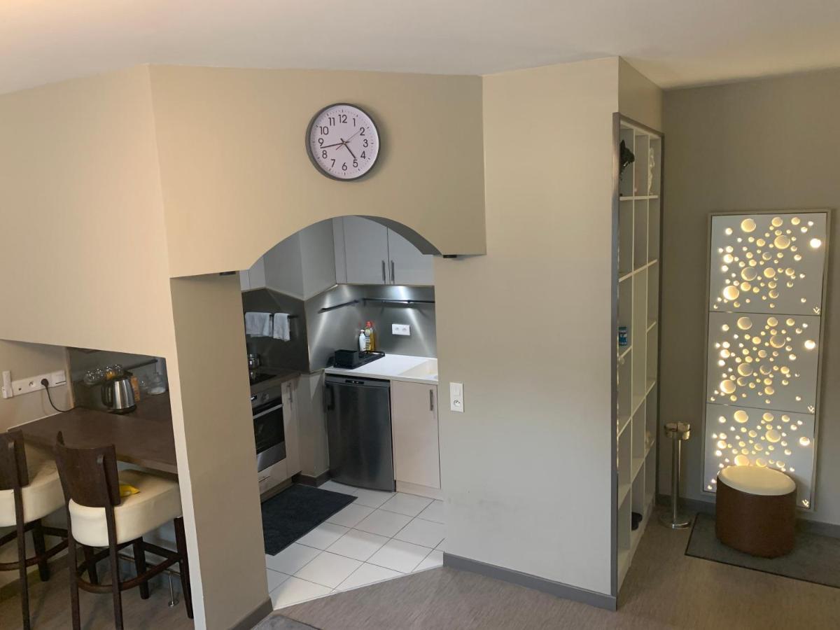 Luxurious Flat In Bondy, Apartment Bagian luar foto